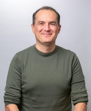 Andrea - Headshot - Oct25-1