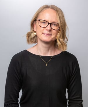 Anne - Headshot - Oct25